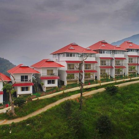 The Lake View Munnar Hotel Exterior photo