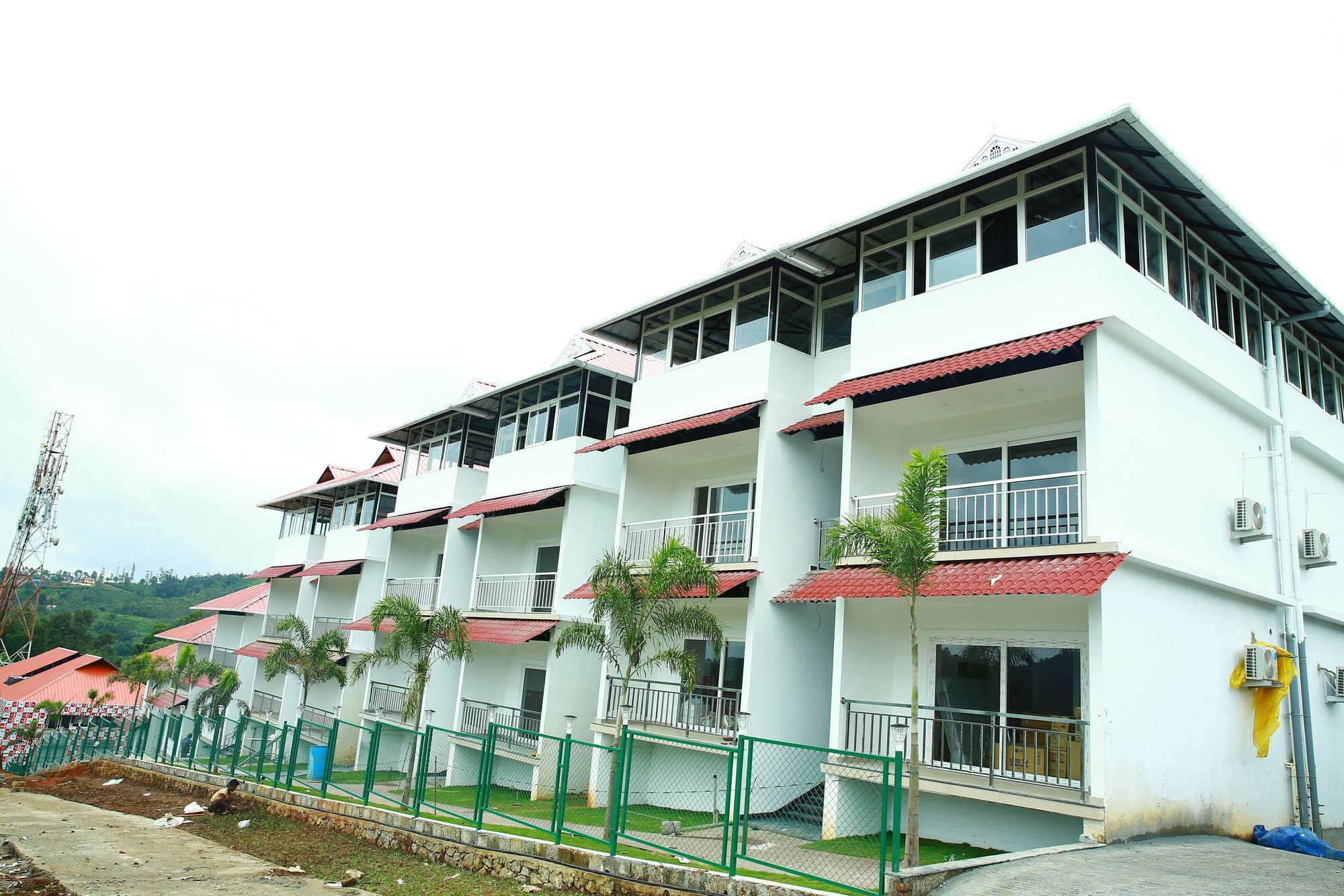 The Lake View Munnar Hotel Exterior photo