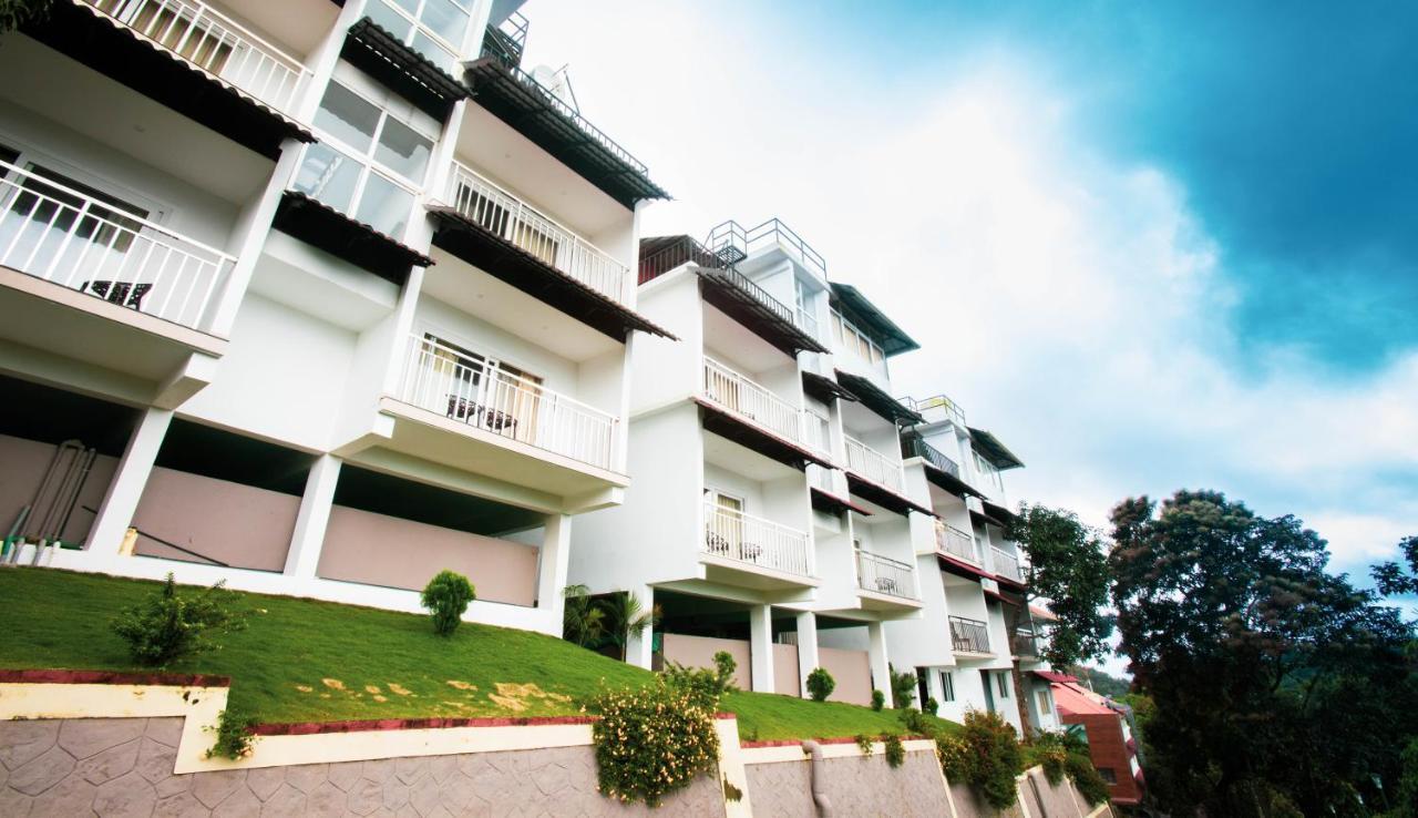 The Lake View Munnar Hotel Exterior photo